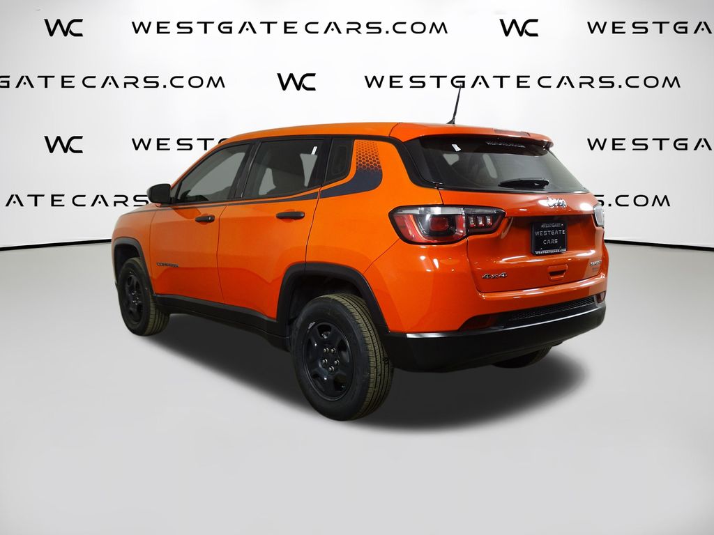 2018 Jeep Compass Sport photo 2