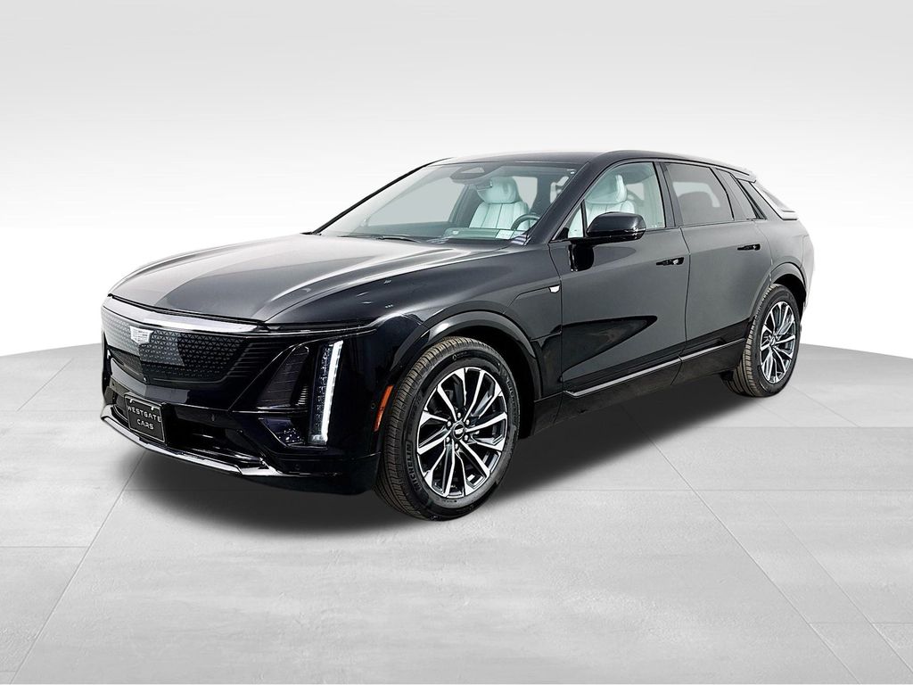 2024 Cadillac Lyriq Sport photo 3