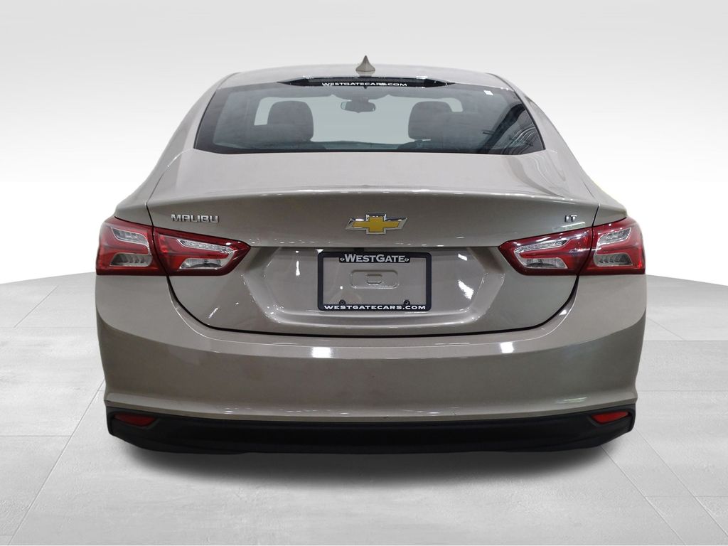 2022 Chevrolet Malibu 1LT photo 4