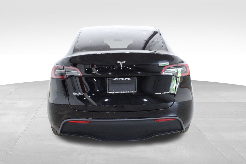 2022 Tesla Model Y Long Range photo 4