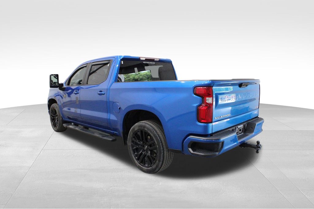 2022 Chevrolet Silverado 1500 RST photo 3