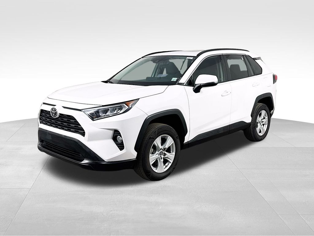 2019 Toyota RAV4 XLE photo 2