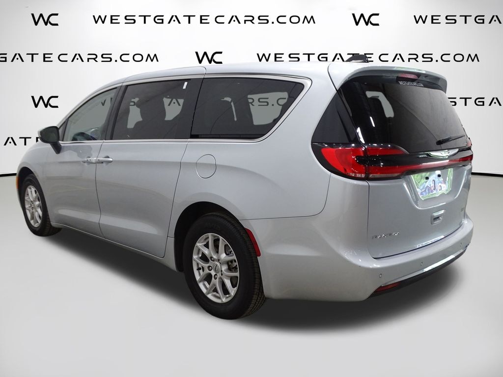 Used 2023 Chrysler Pacifica Touring L Van Passenger Van