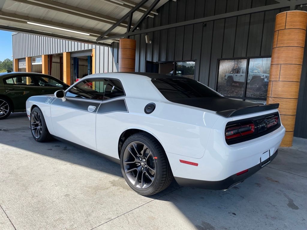 New 2023 Dodge Challenger R/T Coupe