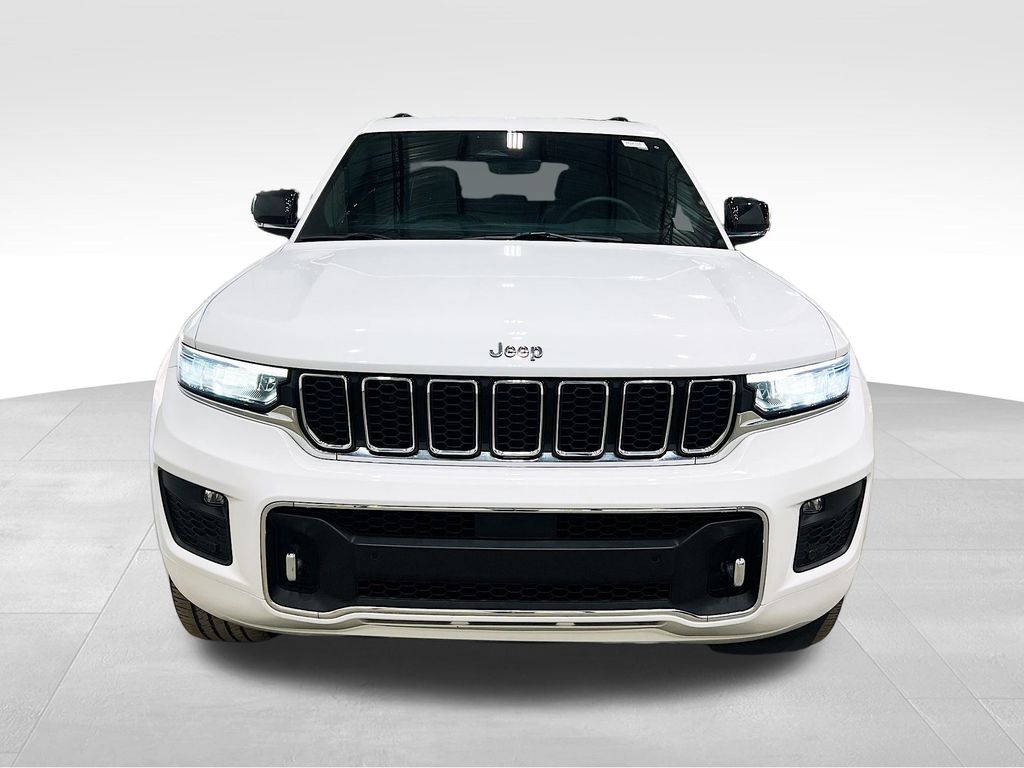 2023 Jeep Grand Cherokee Overland photo 2