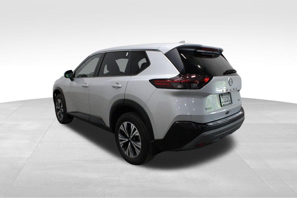 2022 Nissan Rogue SV photo 3