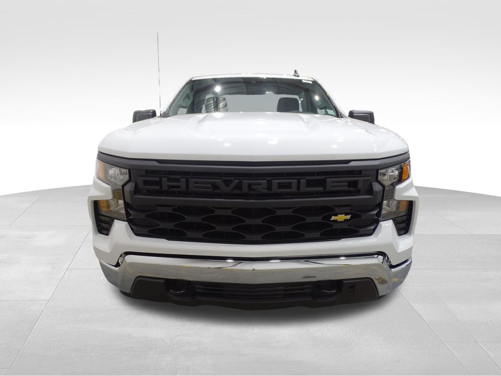 2024 Chevrolet Silverado 1500 photo 2