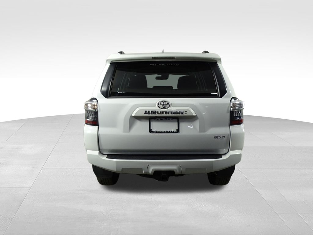 2024 Toyota 4Runner SR5 photo 4