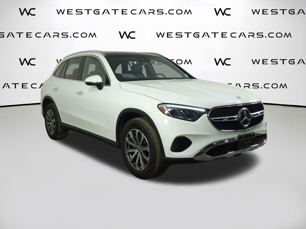 2024 Mercedes-Benz GLC GLC300's photo