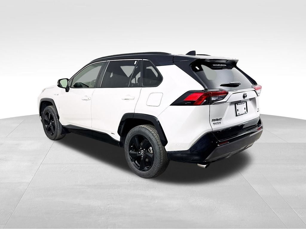2019 Toyota RAV4 Hybrid XSE photo 3