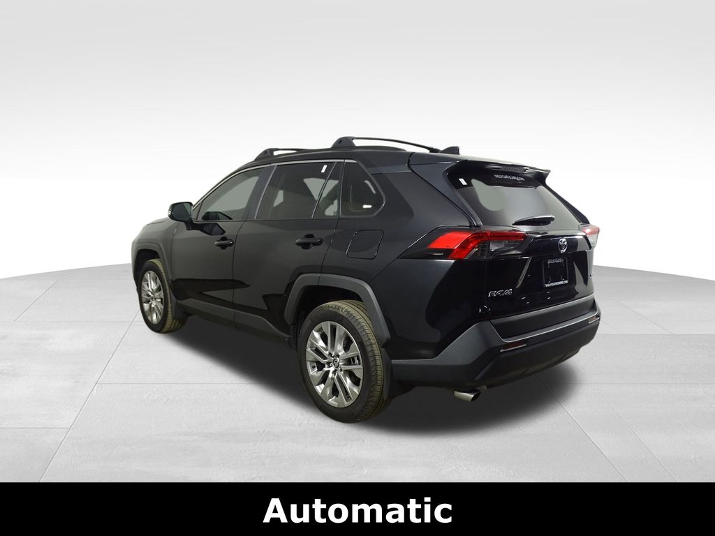 2024 Toyota RAV4 XLE Premium photo 2