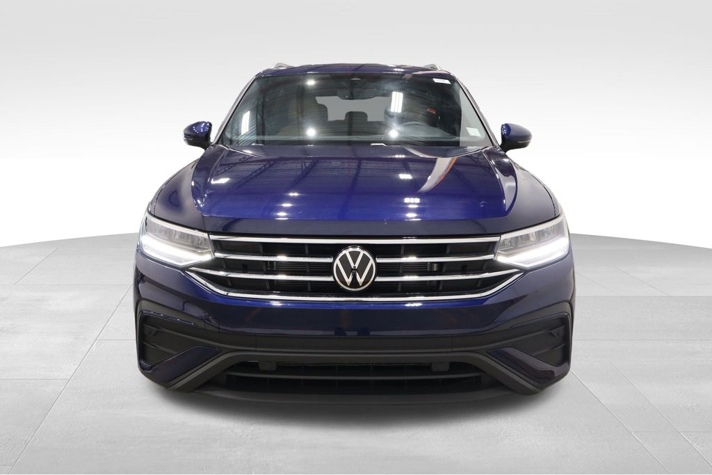 2022 Volkswagen Tiguan SE photo 2