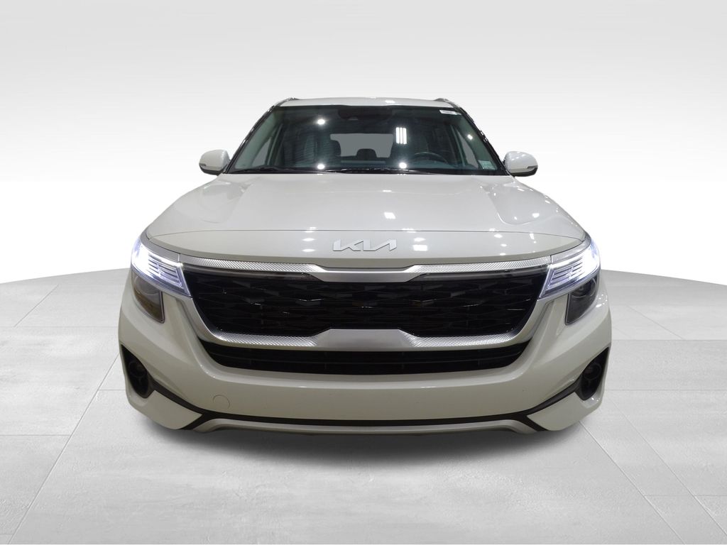 2023 Kia Seltos EX photo 2