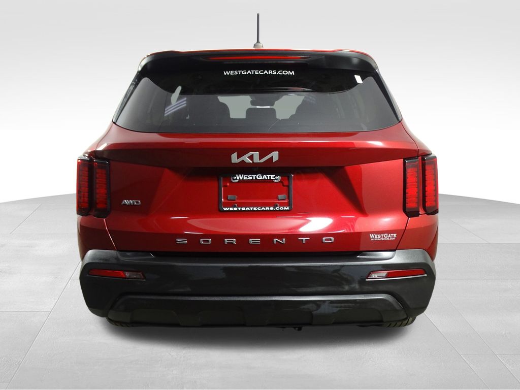 2022 Kia Sorento LX photo 3