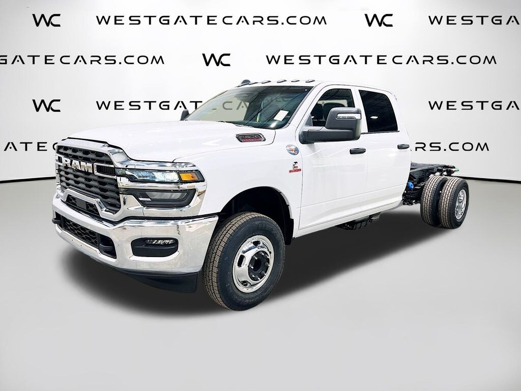 New 2026 Ram 3500 TRADESMAN CREW 4X4 60' CA Pickup