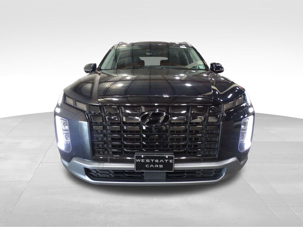2024 Hyundai Palisade Limited photo 2