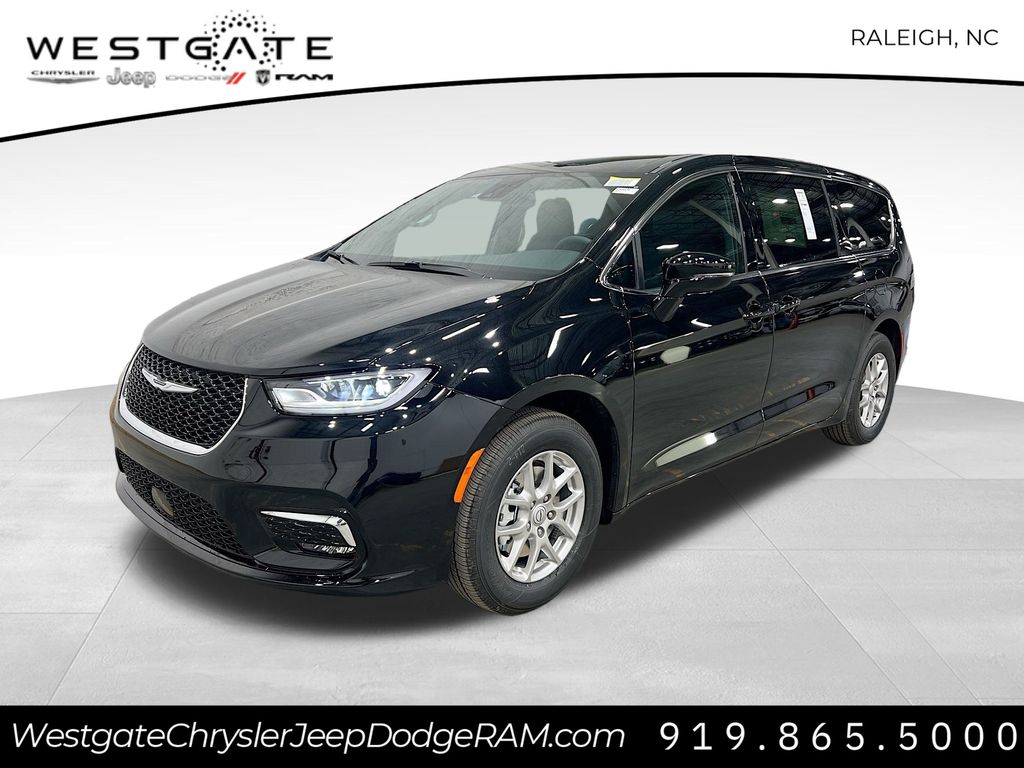 2026 Chrysler Pacifica photo 3