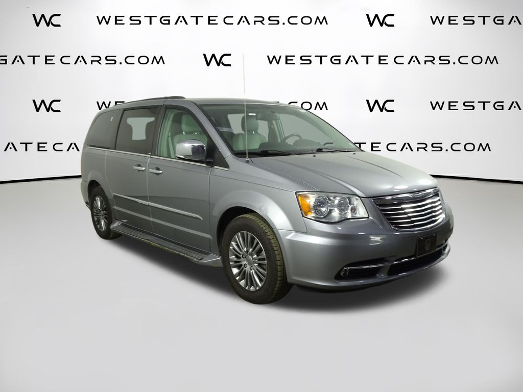 2014 Chrysler Town & Country Touring-L
