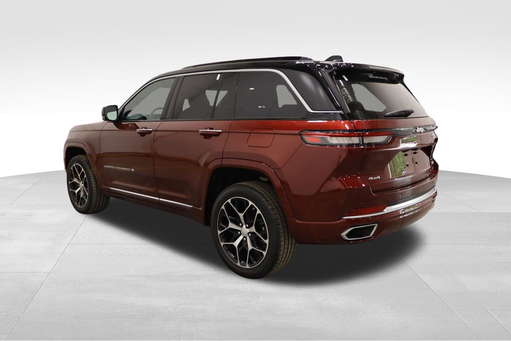 2024 Jeep Grand Cherokee Summit Reserve photo 3