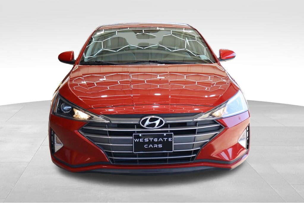 2020 Hyundai Elantra SE photo 2