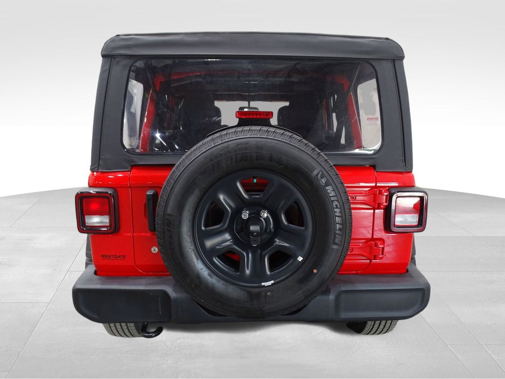 2022 Jeep Wrangler Unlimited Sport photo 4
