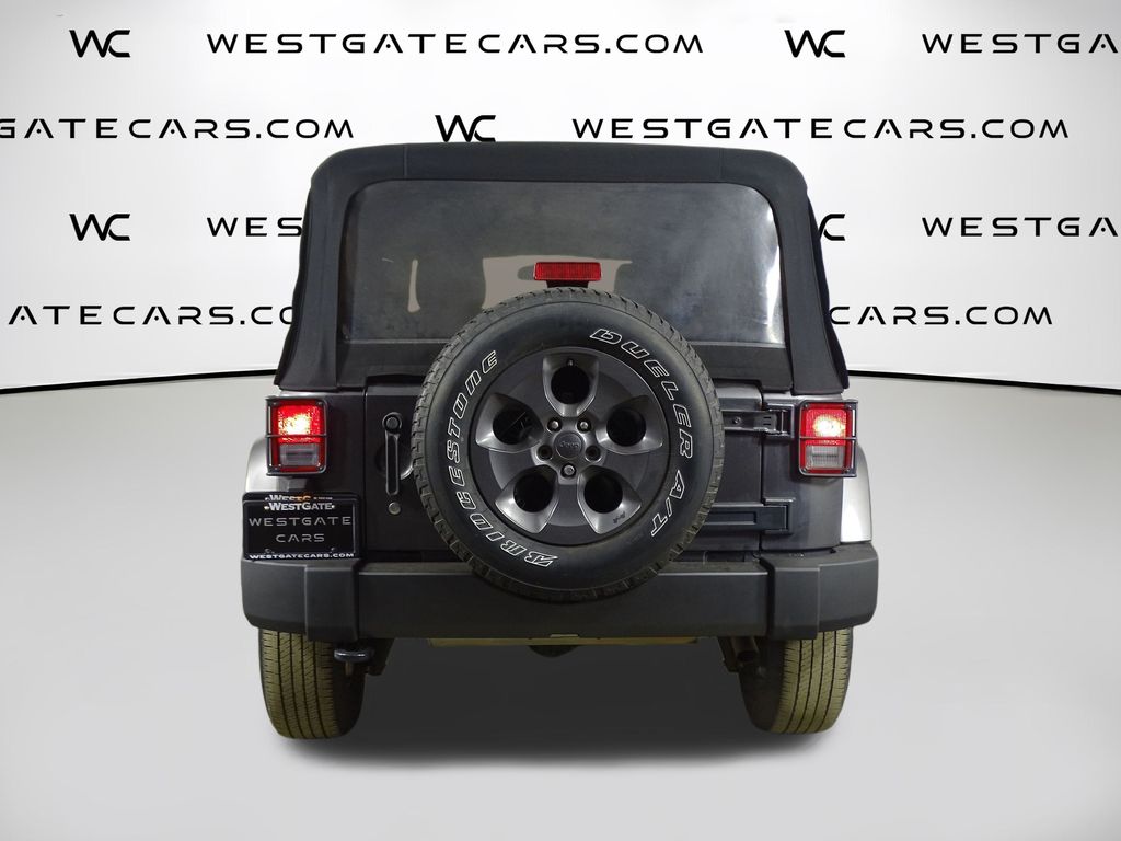 2017 Jeep Wrangler Unlimited Freedom photo 4