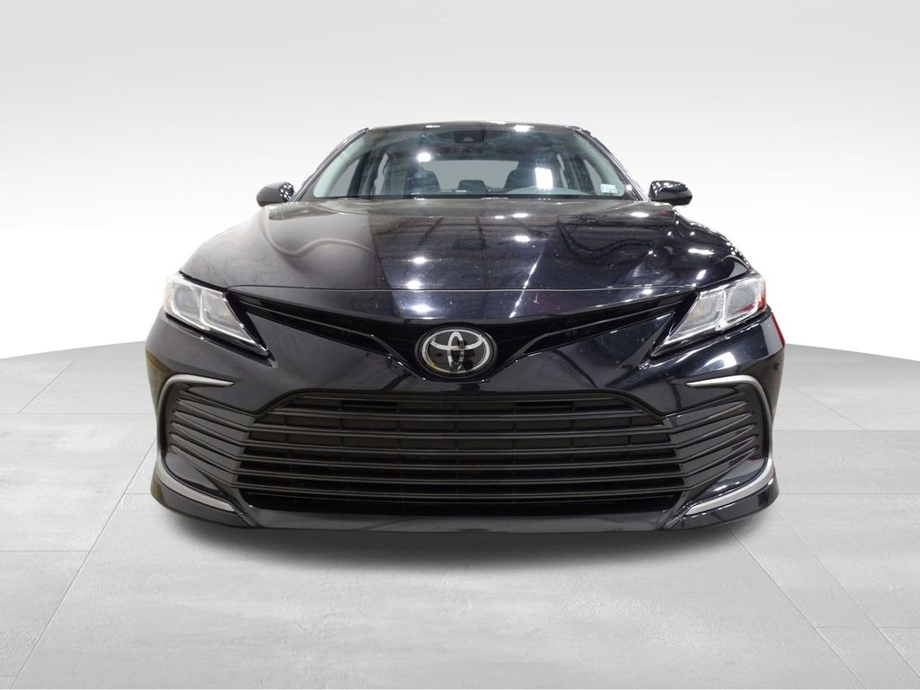 2023 Toyota Camry LE photo 2