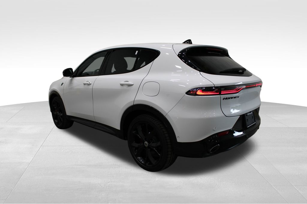 2024 Dodge Hornet R/T photo 3