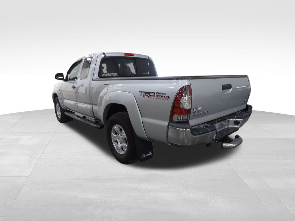 2013 Toyota Tacoma Base V6 photo 3