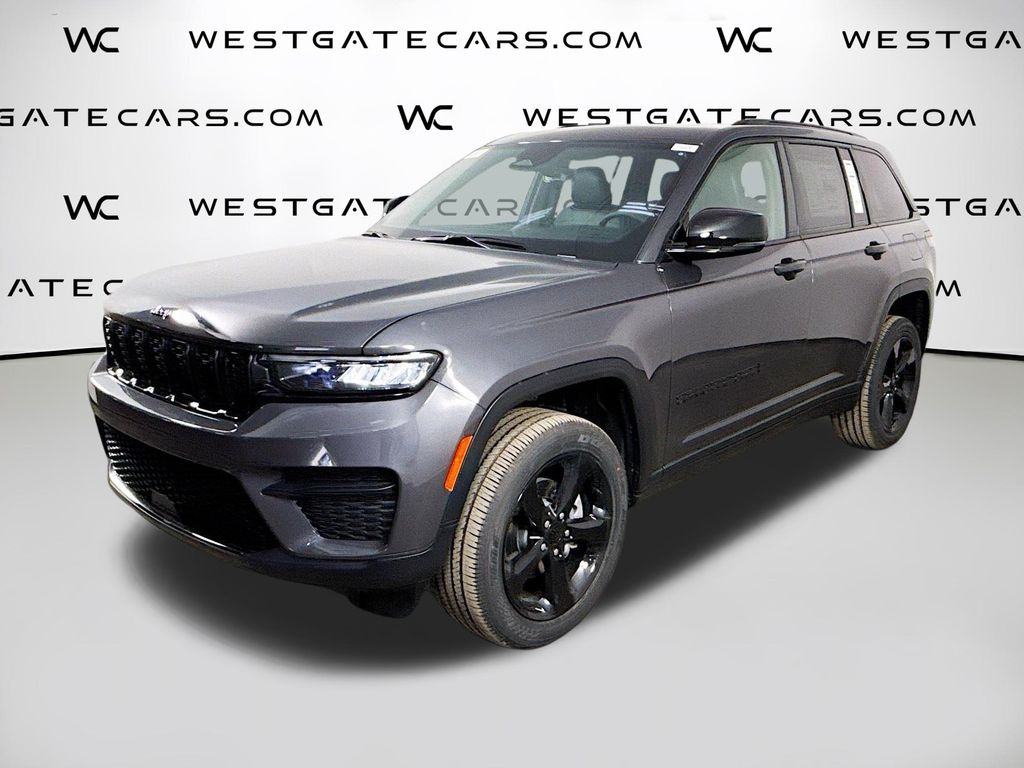 2025 Jeep Grand Cherokee Altitude's photo