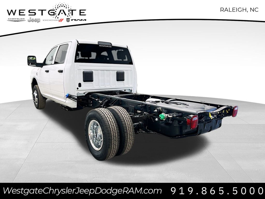 2026 Ram 3500 Tradesman photo 4