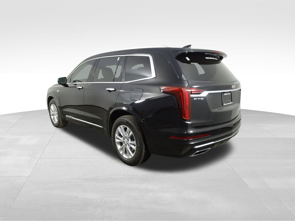 2024 Cadillac XT6 Luxury photo 3