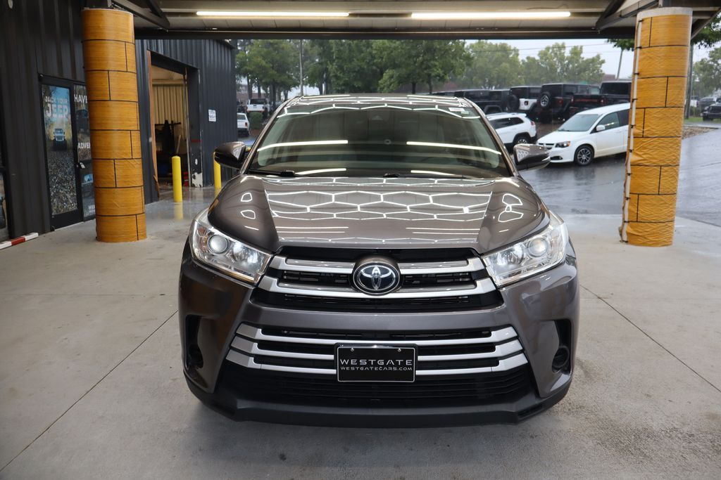 Used 2019 Toyota Highlander LE with VIN 5TDBZRFHXKS720129 for sale in Raleigh, NC