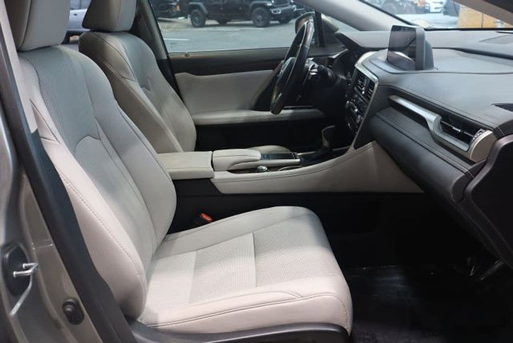 2021 Lexus RX 350 - Photo 16