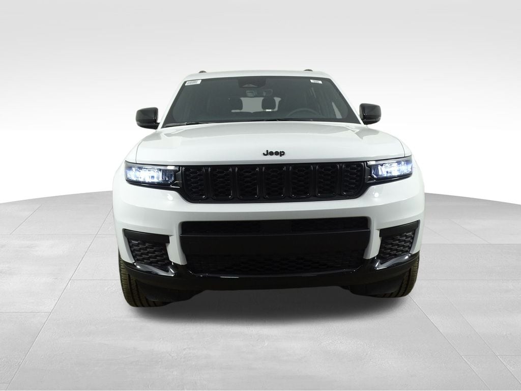 New 2025 Jeep Grand Cherokee L ALTITUDE 4X2 Sport Utility