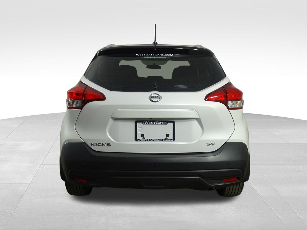 2019 Nissan Kicks SV photo 3