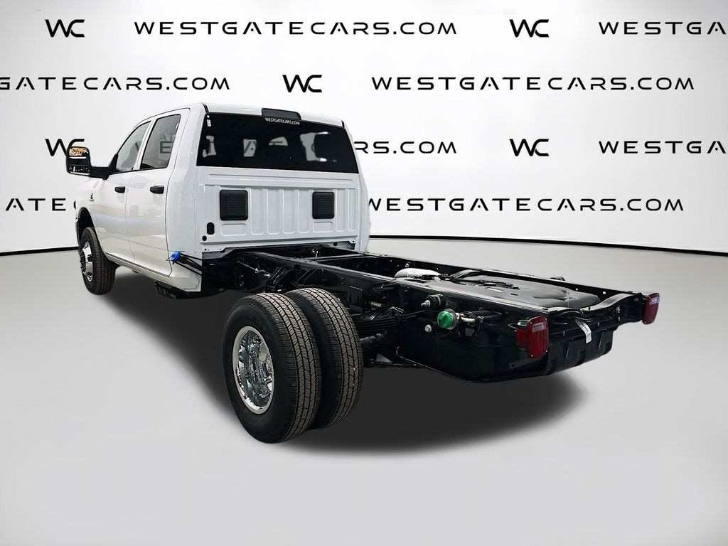 New 2026 Ram 3500 Chassis Cab 3500 TRADESMAN CREW CAB CHASSIS 4X4 60' CA Pickup