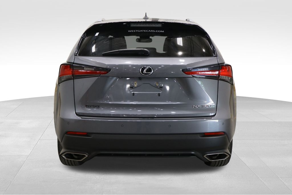 2021 Lexus NX 300 photo 4