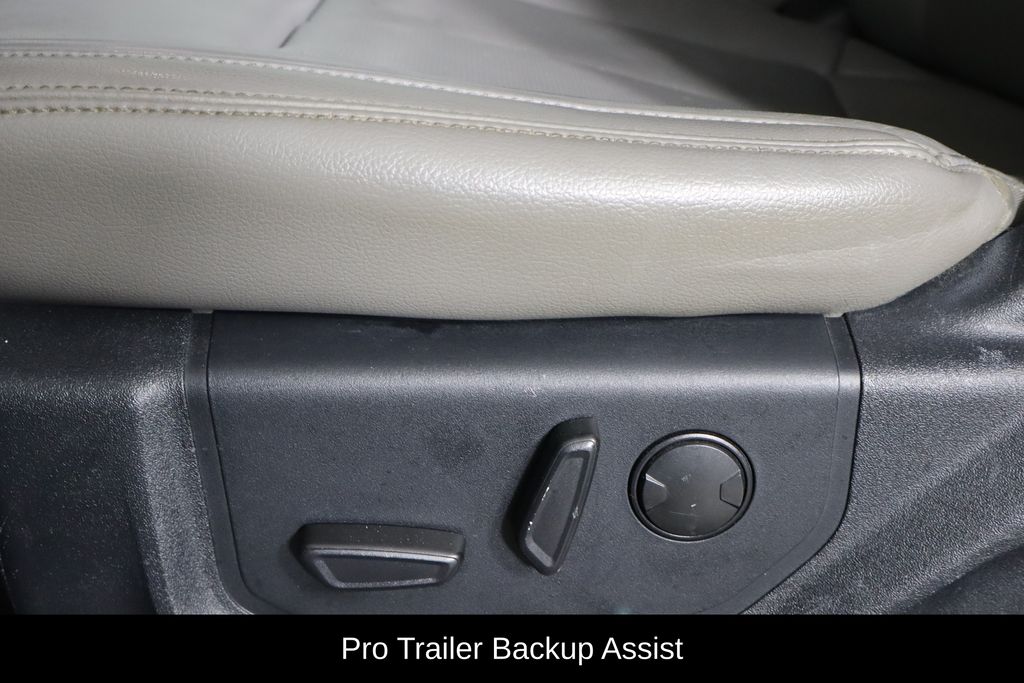 2020 Ford F-150 Lariat - Photo 19