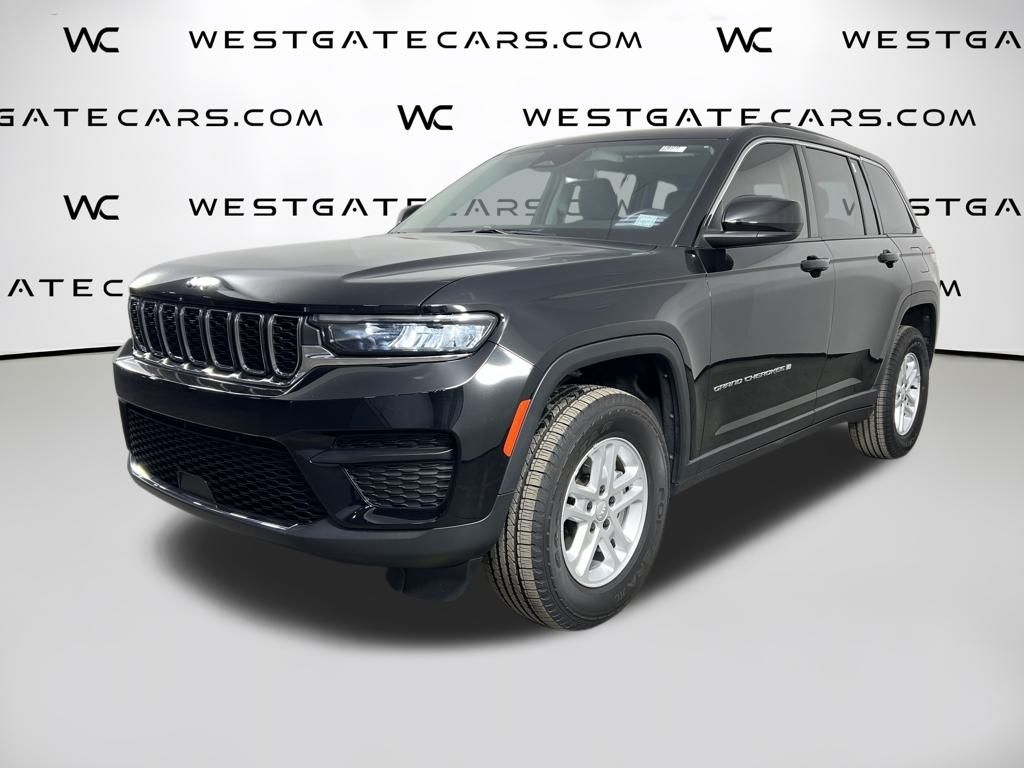 2023 Jeep Grand Cherokee Laredo's photo