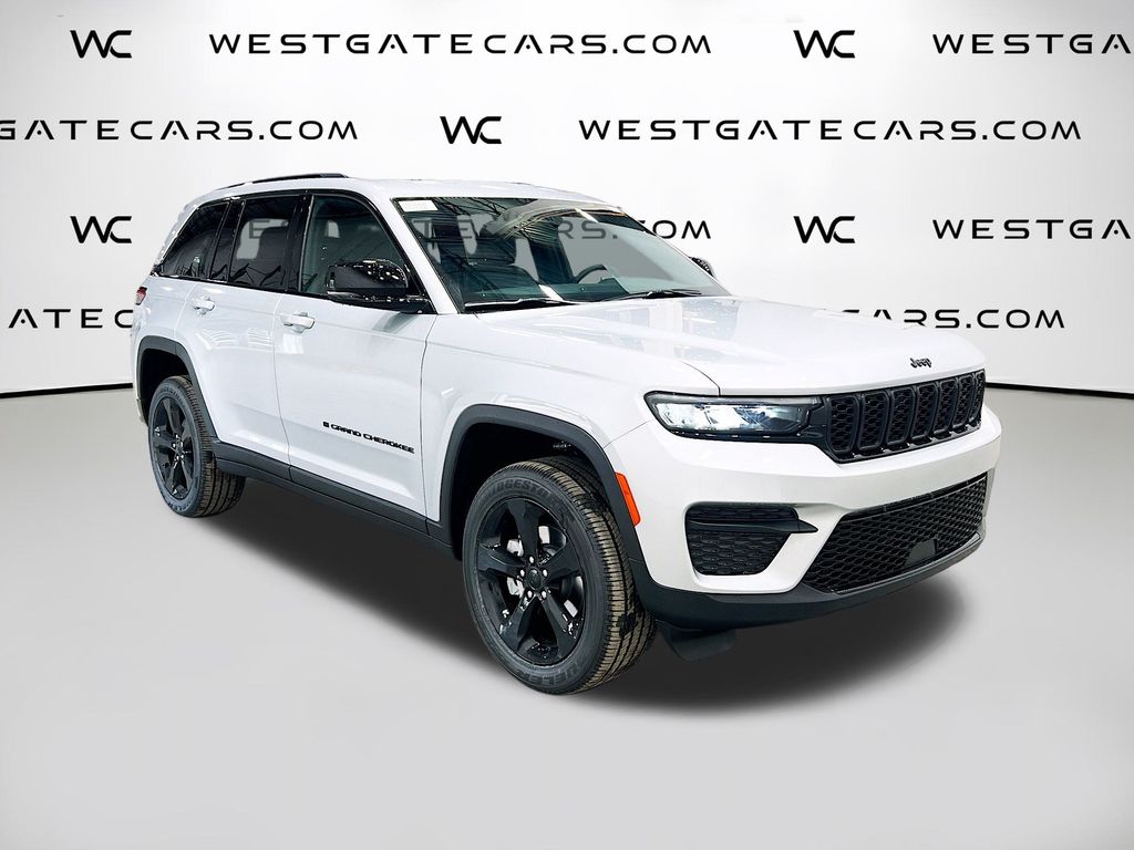 2025 Jeep Grand Cherokee Altitude's photo