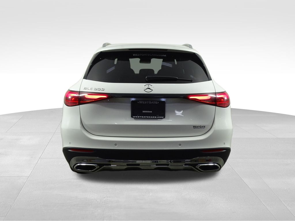2024 Mercedes Benz GLC 300 photo 4