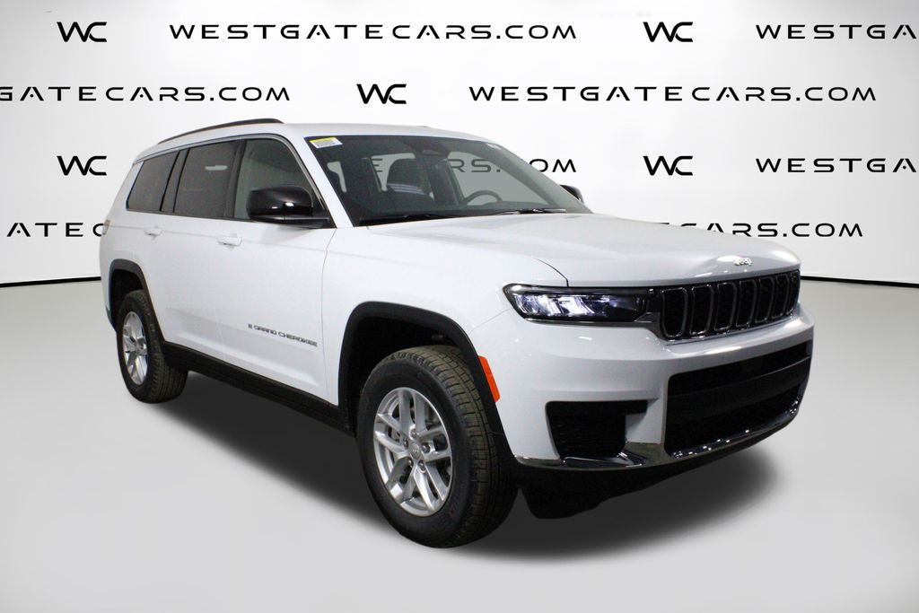 2025 Jeep Grand Cherokee L Laredo's photo