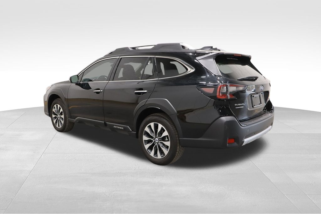 2024 Subaru Outback Touring photo 3