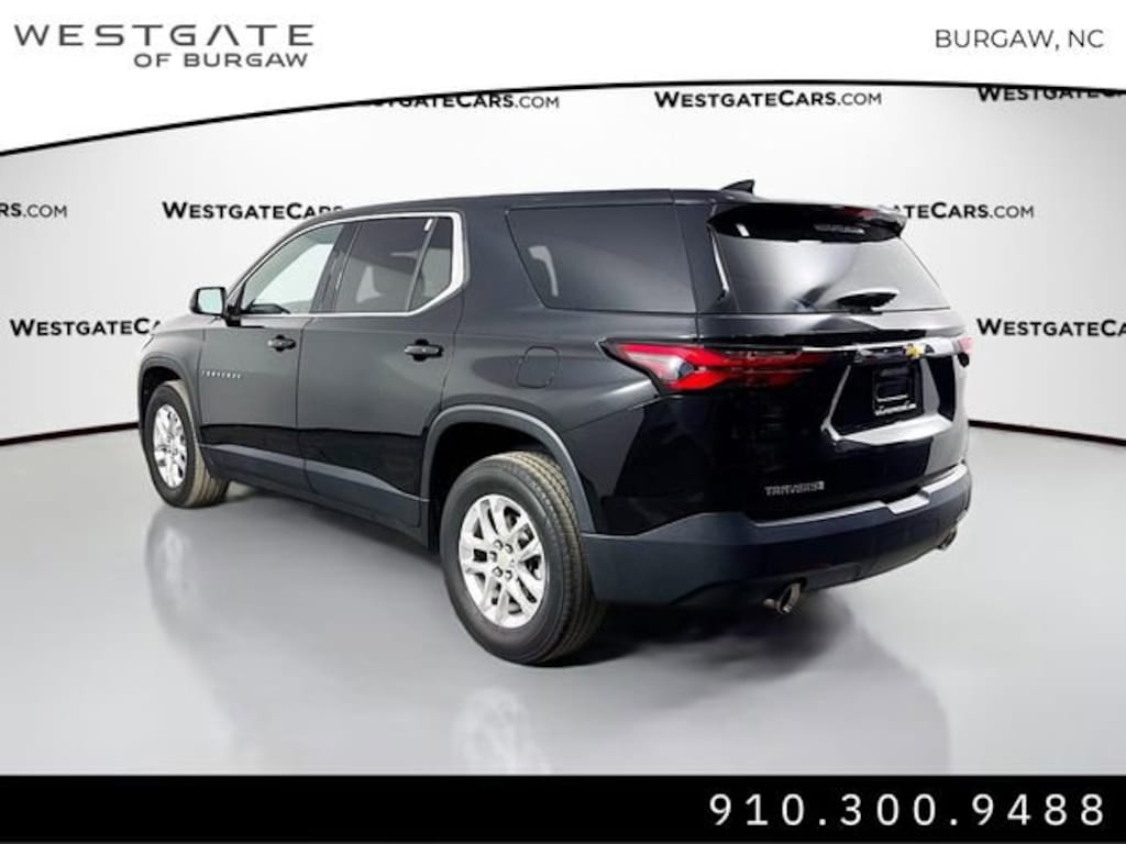 Used 2022 Chevrolet Traverse LS SUV