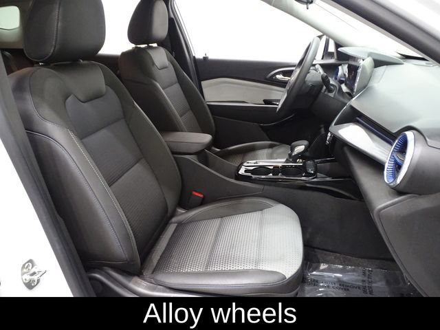 2024 Chevrolet Trax LT - Photo 14