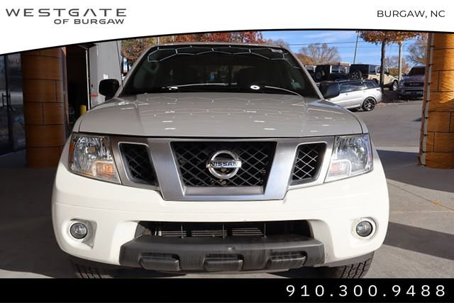 2019 Nissan Frontier Desert Runner photo 2