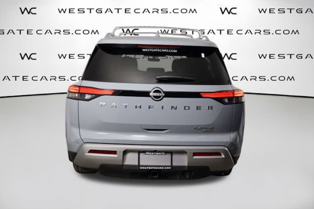 Used 2025 Nissan Pathfinder Platinum