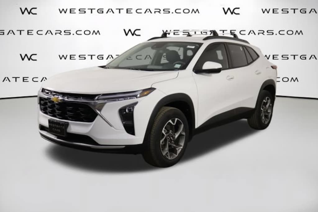 Used 2025 Chevrolet Trax LT SUV