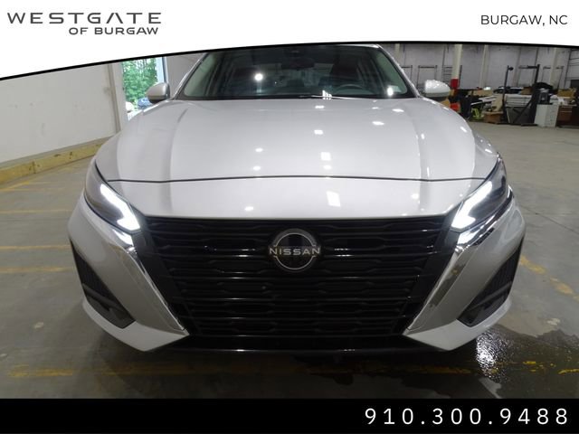 2023 Nissan Altima 2.5 SV photo 2